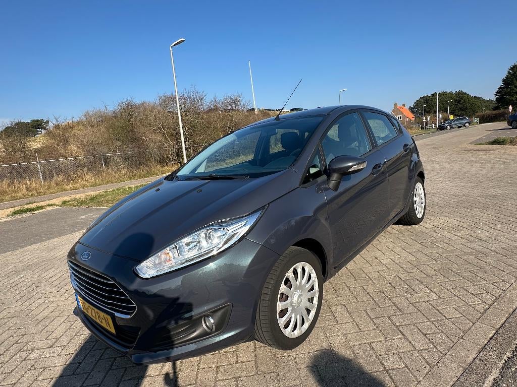 Schitterende Ford Fiësta 1.25 44KW Nieuw Model 1 JR APK, Voorwielaandrijving, Stof, 40 €/maand, 1242 cc