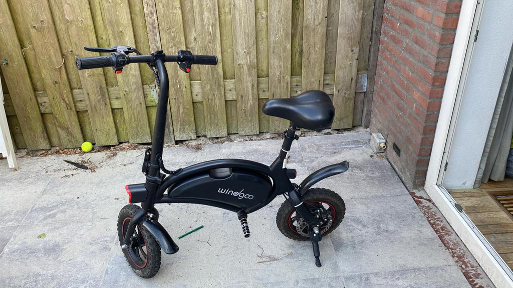 Windgoo, Fietsen en Brommers, Steps, Ophalen of Verzenden, Gebruikt, Elektrische step (E-scooter)