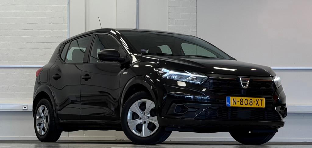 Dacia Sandero 1.0 TCe 100 Bi-Fuel Essential Trekhaak Mooi! A, Auto's, Voorwielaandrijving, Stof, Start-stop-systeem, Zwart