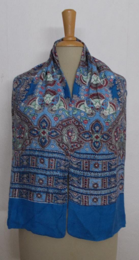 Mooie blauwe paisley print sjaal, Kleding | Dames, Mutsen, Sjaals en Handschoenen, Verzenden, Zo goed als nieuw, Maat 38/40 (M)
