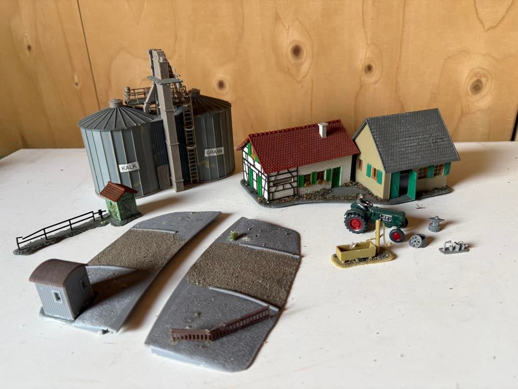 Huisjes / items voor modelspoor H0, Overige merken, Gebruikt, Gelijkstroom of Wisselstroom, Brug, Tunnel of Gebouw