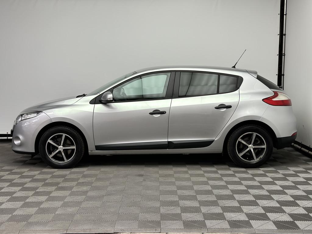 Renault Mégane 1.6 Authentique 5-drs Airco 1e Eigenaar, Voorwielaandrijving, Gebruikt, Huisgarantie, 4 cilinders