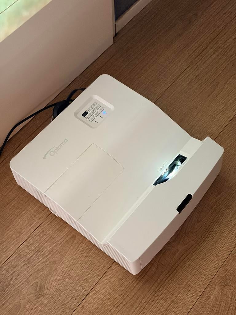 Optoma W330UST – Ultra Short Throw beamer 3600 lumen/nwstt, Ophalen of Verzenden, Zo goed als nieuw, DLP, Full HD (1080)