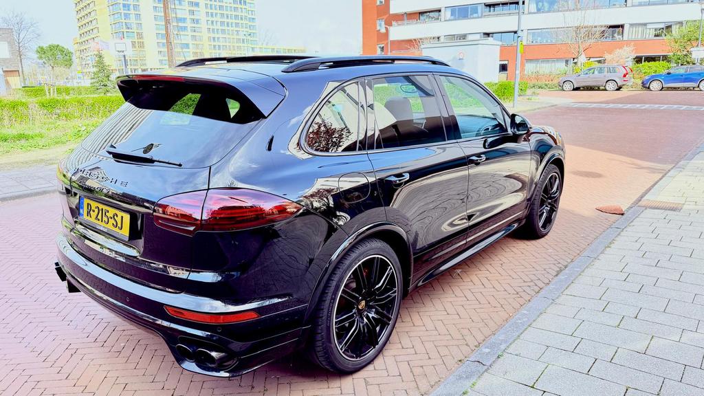 Porsche Cayenne 3.6 V6 440pk Tiptronic S VOL opties, Automaat, 138 €/maand, Zwart, 10 km/l