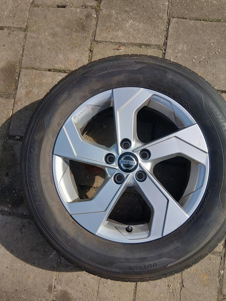 Zomerbanden Nissan qashqai op lichtmetalen velgen, Ophalen, 215 mm, Banden en Velgen, Nieuw