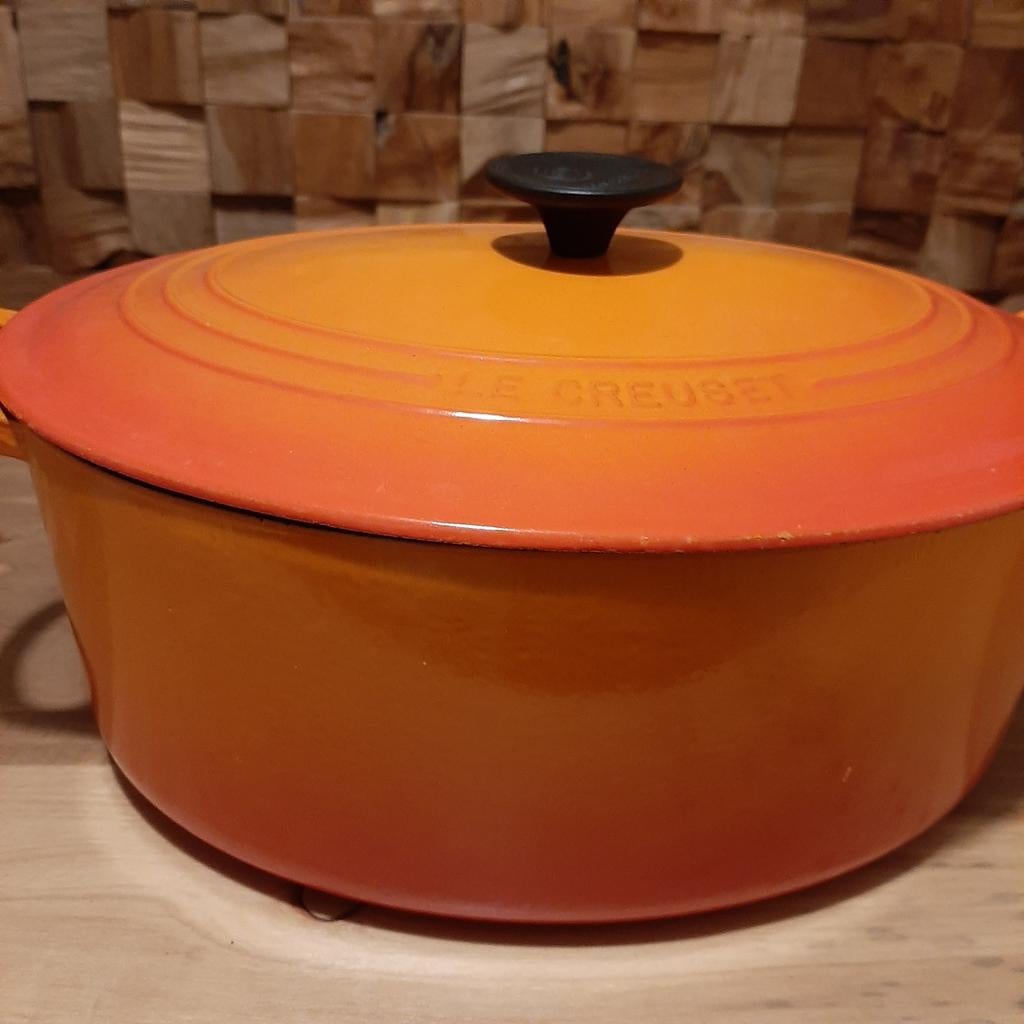Le Creuset ovale pan, oranje, Huis en Inrichting, Keuken | Potten en Pannen, Ophalen of Verzenden