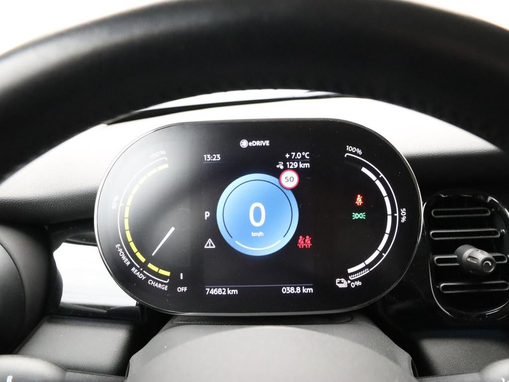 MINI Electric 3-deurs Business Edition (bj 2021, automaat), Auto's, Met garantie (alle), 4 stoelen, Leder en Stof, Parkeersensor