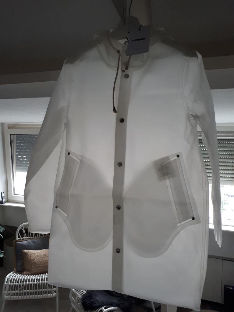 Lichte regenjas lakjas van Stutterheim kleur Frost maat XS, Overige kleuren, STUTTERHEIM, Nieuw, Ophalen of Verzenden