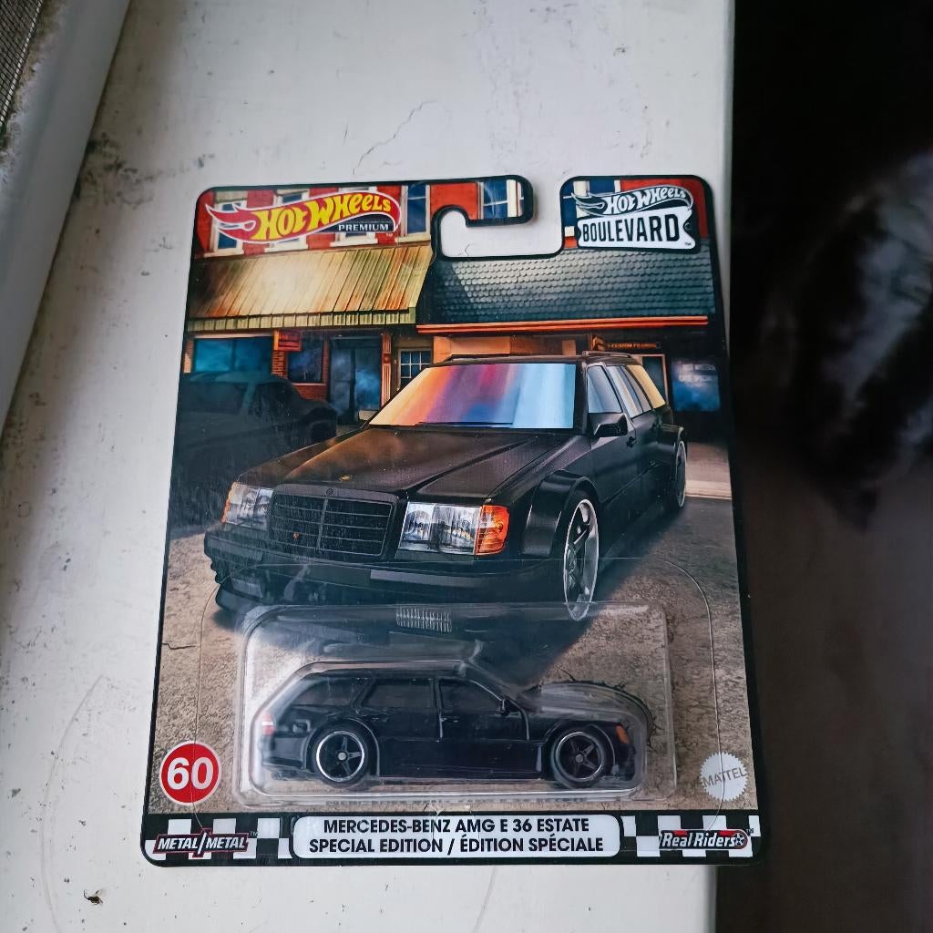 Hot Wheels GJT68 - 979M Mercedes AMG E 36 Estate Special Edi, Ophalen of Verzenden, Nieuw, Auto