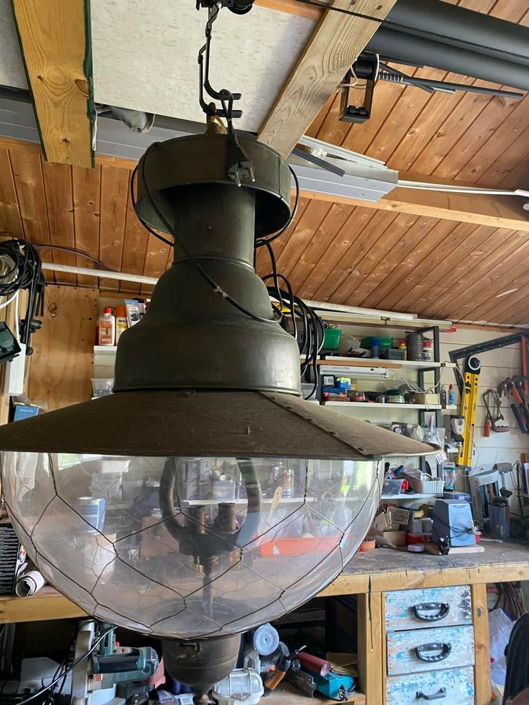 Koperen electrische hanglamp met plastic bol, Ophalen