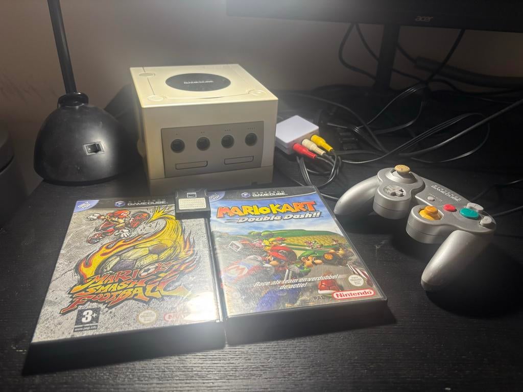 Nintendo GameCube met 2 games, controller en memory card, Gebruikt, Racen en Vliegen, 2 spelers, Eén computer