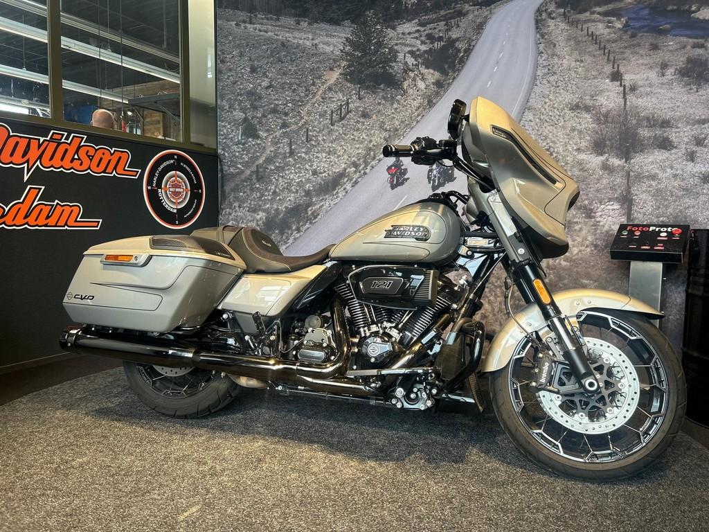 Harley-Davidson FLHXSE CVO STREET GLIDE (bj 2023), Motoren, Motoren | Harley-Davidson, Bedrijf, Overig, Sales@harleydavidsonrotterdam.nl