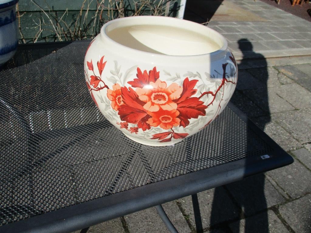 bloempot - Petrus regout, Ophalen of Verzenden