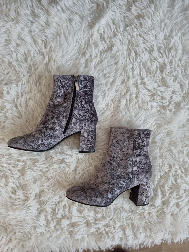 Perlato laarsjes maat 38 - 4x gedragen, leren binnenkant, Lage of Enkellaarzen, Ophalen of Verzenden, Perlato, Grijs