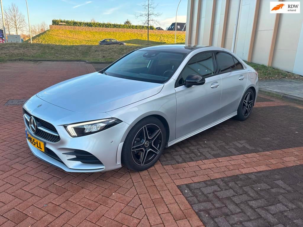 Mercedes-Benz A-klasse 180 Business Solution AMG, 136 pk, Gebruikt, 4 cilinders, Origineel Nederlands