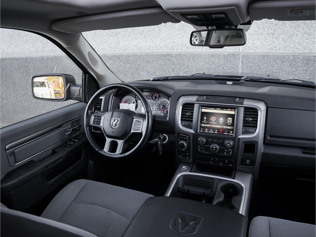 Dodge Ram 1500 5.7 V8 Night Edition CrewCab Classic |CarPlay, Automaat, Achterwielaandrijving, 5654 cc, 402 pk