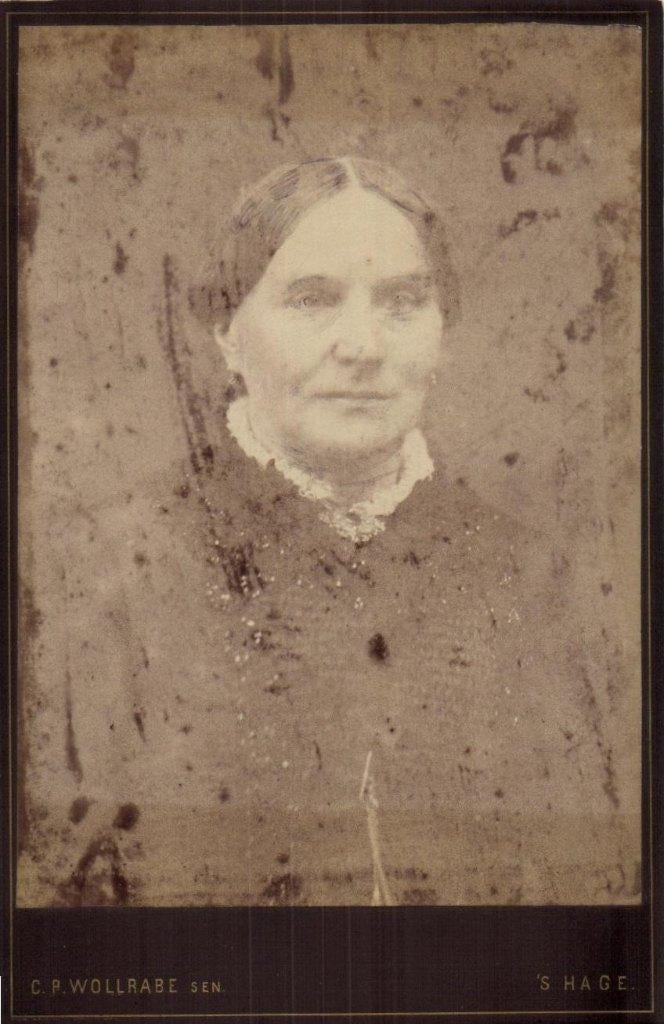 Kabinet foto - C.P. Wollrabe  Sen.-Boekhorststr. -Den Haag, Gebruikt, Verzenden, Foto, Klederdracht