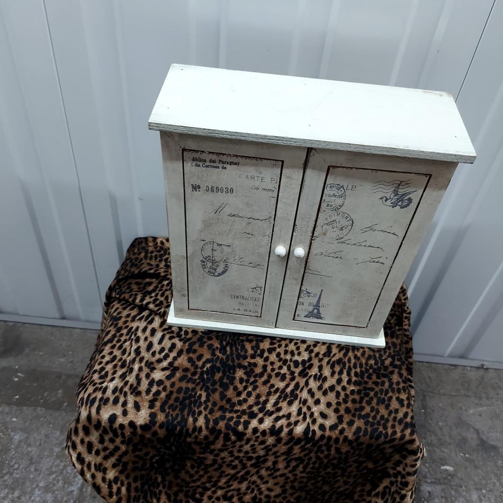 Decoratief klein kastje met Parijse print, Ophalen, Gebruikt