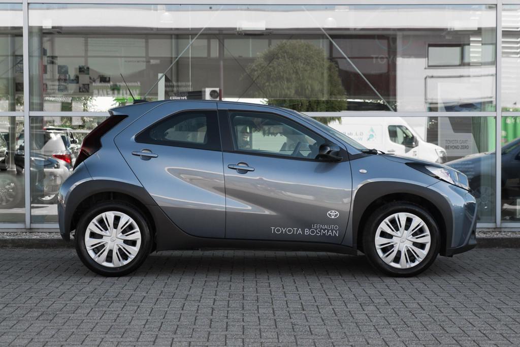 Toyota Aygo X 1.0 VVT-i MT Play, Stof, Gebruikt, Euro 6, 920 kg