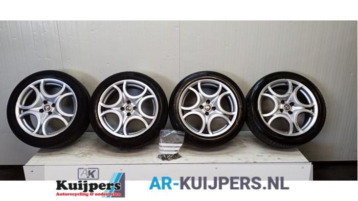 Sportvelgenset + banden van een Alfa Romeo Mito, Auto-onderdelen, Banden en Velgen, Gebruikt, -, -, -