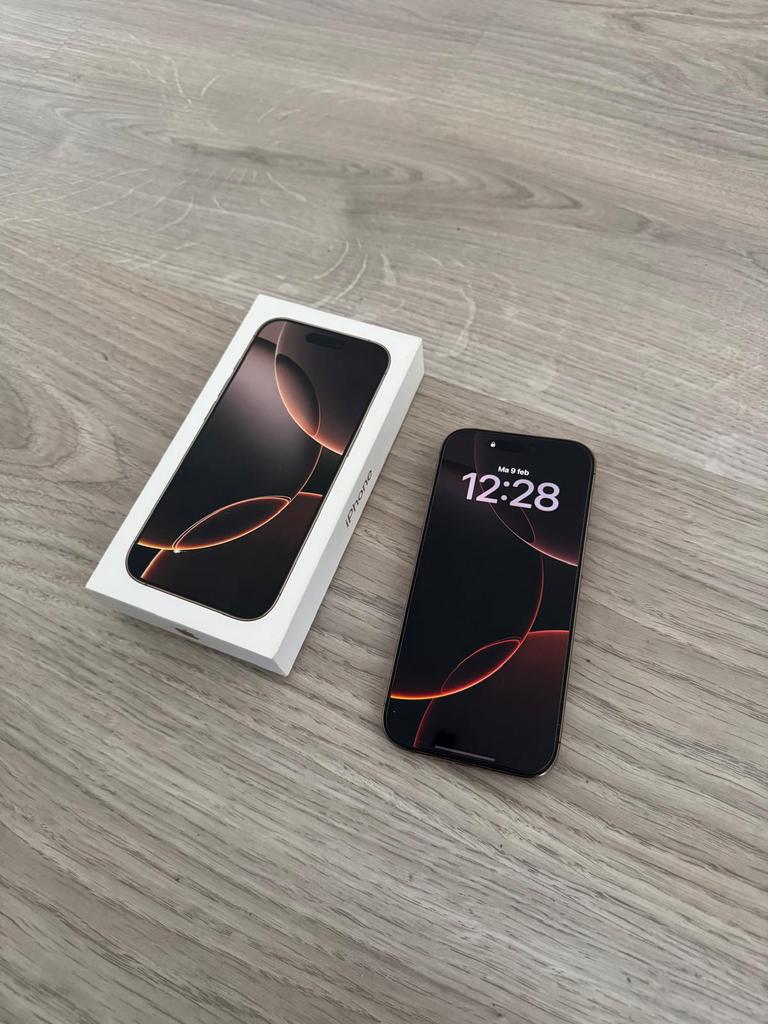 Iphone 16 pro  128 gb met doos bon, 128 GB, Zo goed als nieuw, Zonder simlock, Zonder abonnement