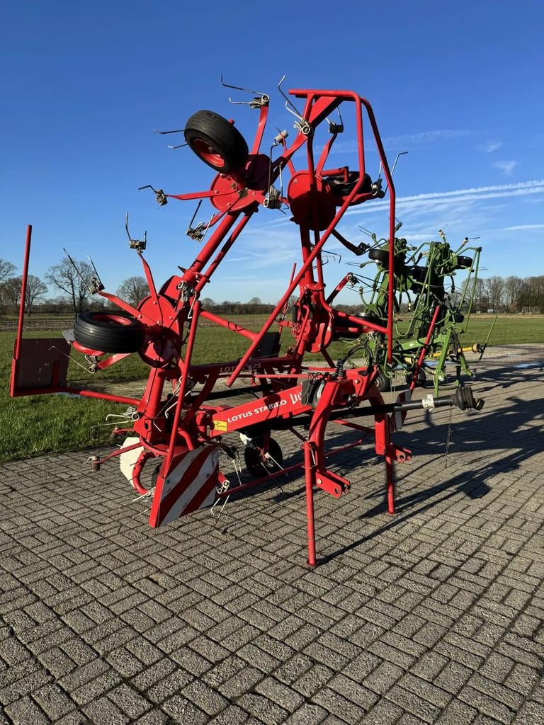 Lely Lotus 675 schudder / wender (bj 2006), Zakelijke goederen, Agrarisch | Werktuigen, Overige, Oogstmachine