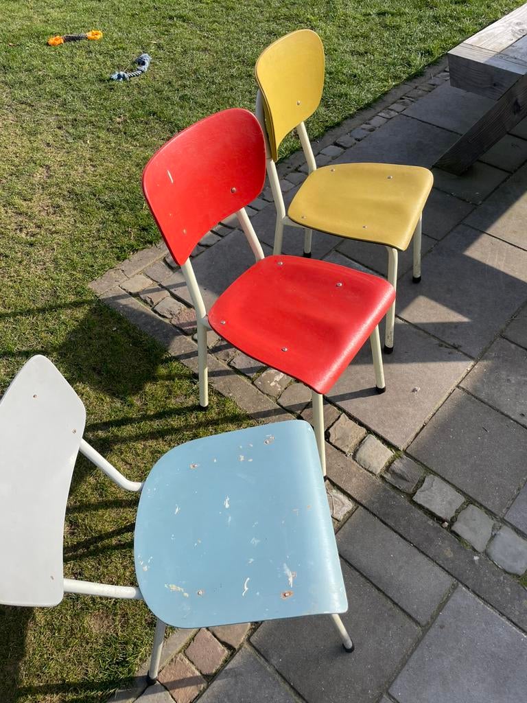 Vintage RAWI schoolstoelen jaren 60 – originele kleuren, Ophalen, Gebruikt, RAWi vintage schoolstoel, Hout