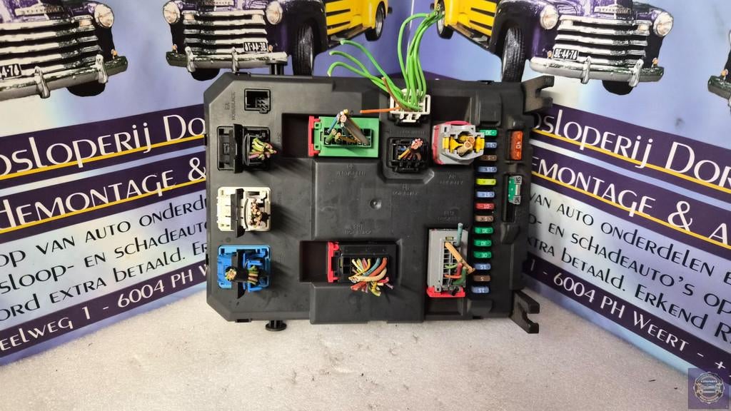 Peugeot 207 bj2010 Zekeringkast 9664983080, Taurusavenue 1
2132 LS  Hoofddorp, NL, Gebruikt, Contact.group@renault.com, Stellantis N.V.