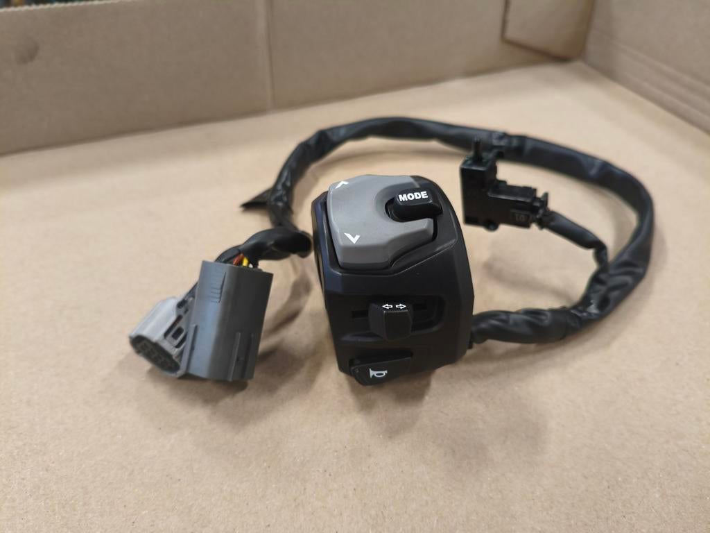 Suzuki Linker Schakelaar GSX-8R, DL800, V-Strom, Ophalen of Verzenden