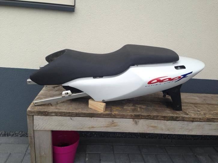 Honda CBR 600 F4 (1999-2000) – Complete achterkant te koop, Motoren, Ophalen of Verzenden, Gebruikt