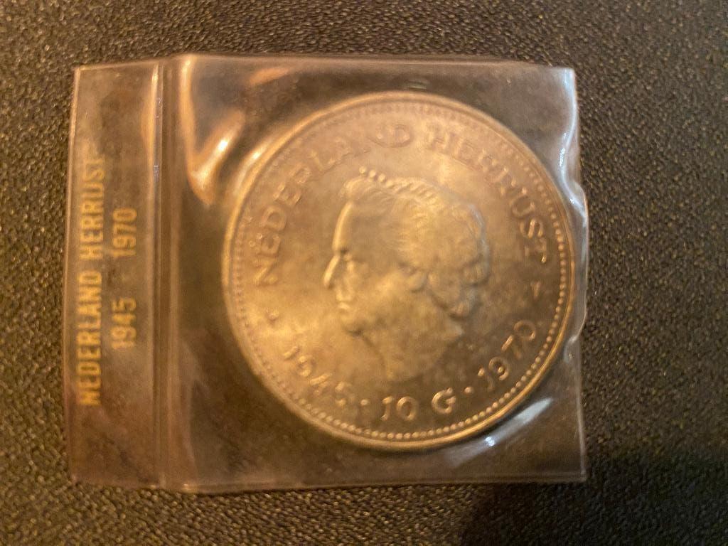 Zilveren 10 gulden munt "25 jaar vrede" 1970, Postzegels en Munten, Munten | Nederland, Koningin Juliana, Zilver, Ophalen of Verzenden
