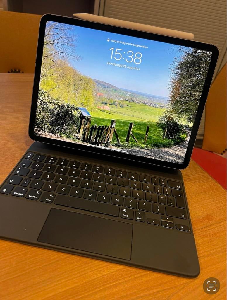 Apple iPad Pro 11 inch (2020) 128GB - cellular - magic pad, Computers en Software, Apple iPads, Zo goed als nieuw, Apple iPad Pro