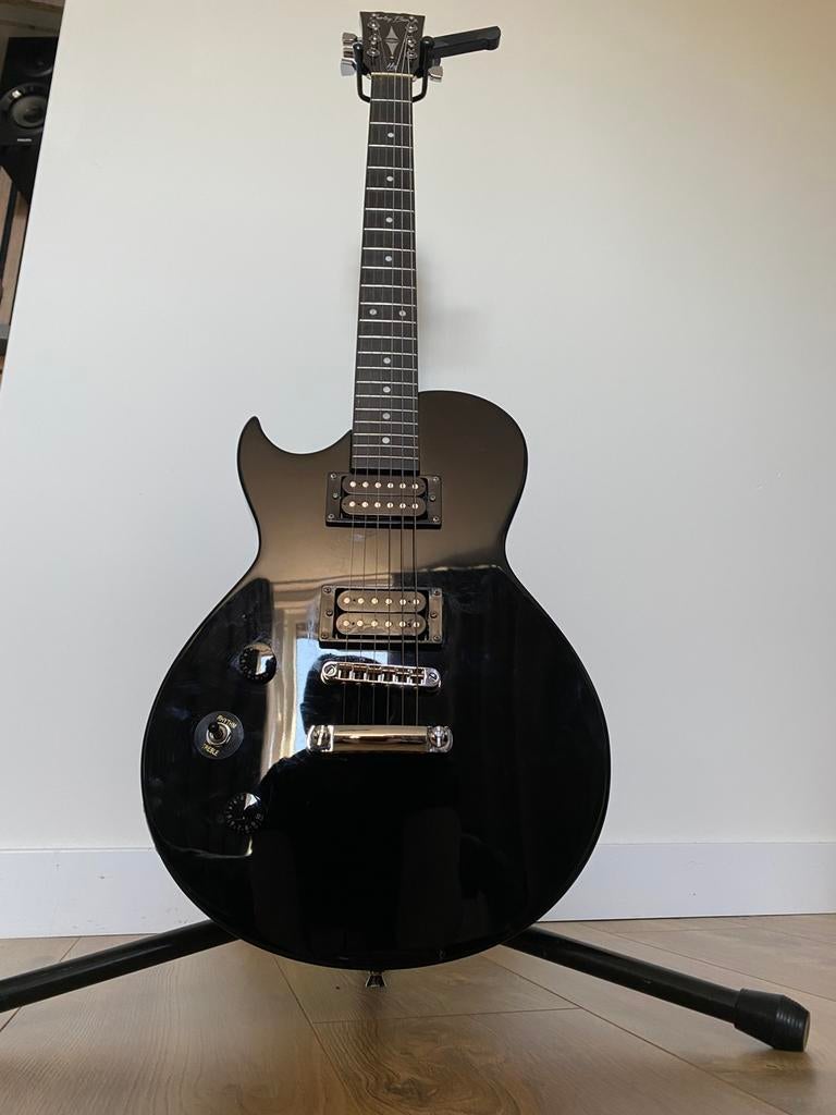 Harley Benton linkshandige gitaar en versterker, Ophalen, Zo goed als nieuw, Solid body, Overige merken