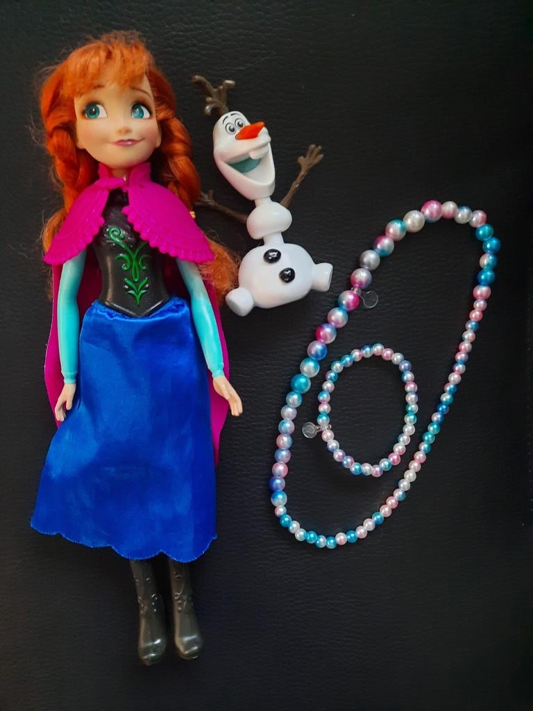 Anna & Olaf Frozen poppen met ketting en armband, Ophalen of Verzenden, Gebruikt, Overige typen
