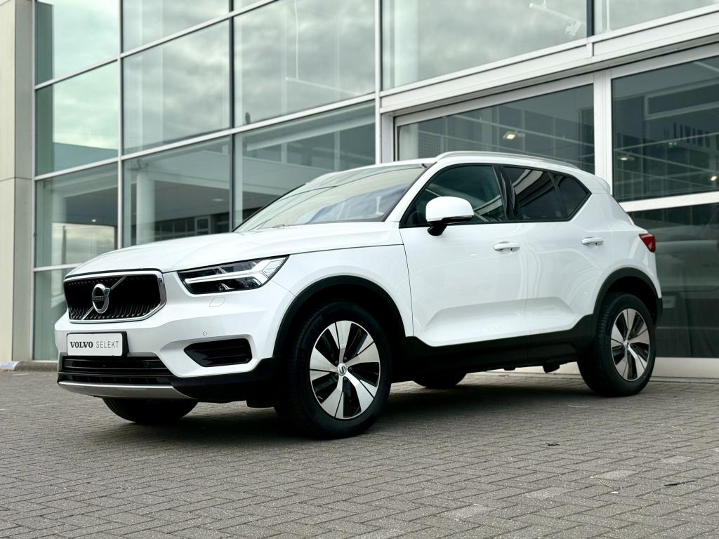 Volvo XC40 T2 129PK AUT8 Momentum Pro| Adap.Cruise| Camera|, Stof, Gebruikt, 24 maanden, Wit