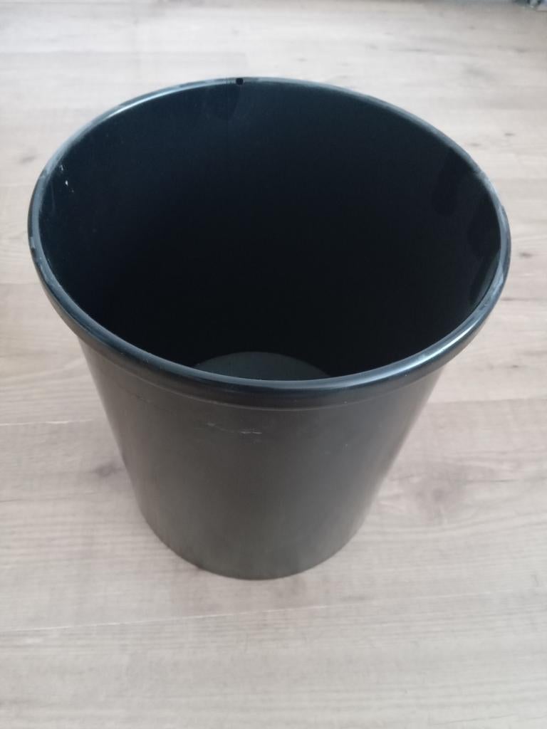 Prullenbak metaal zwart, Ophalen, Gebruikt, 20 tot 30 liter, Metaal