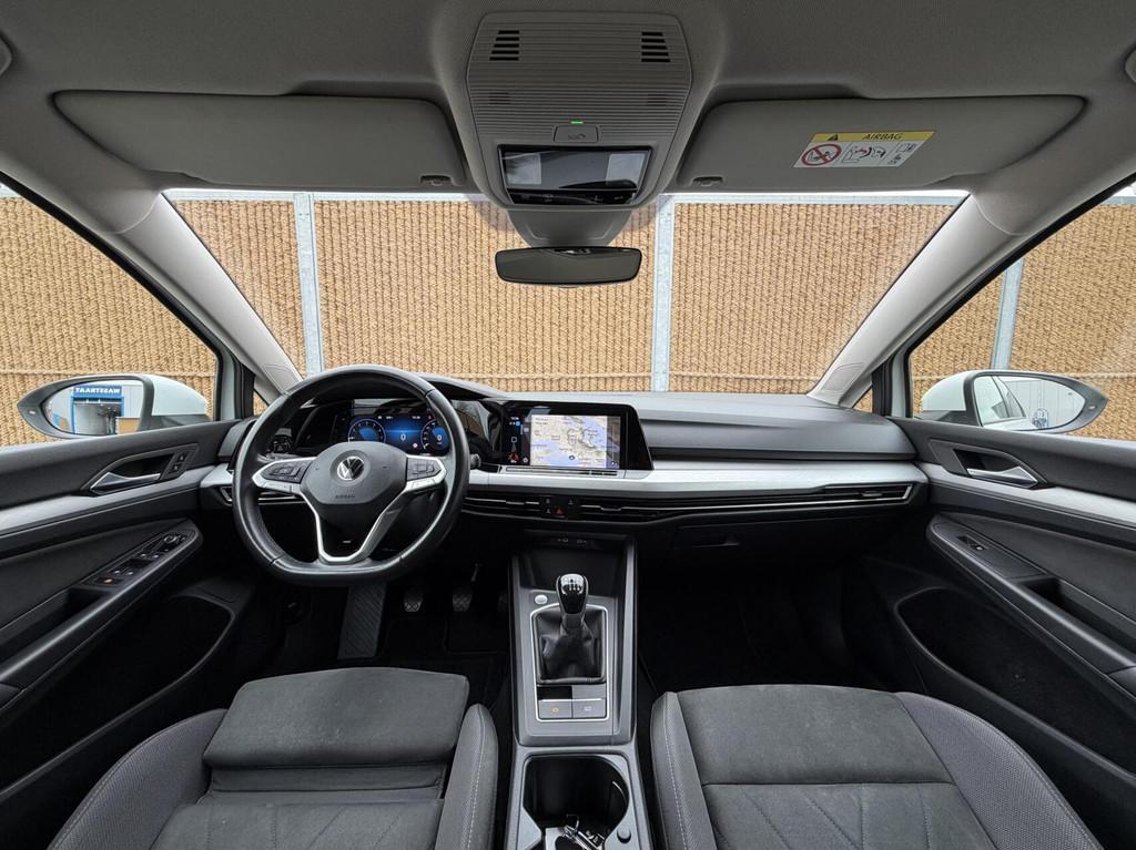Volkswagen Golf 1.0 TSI Life Business Stoel- en stuurverwarm, Voorwielaandrijving, Gebruikt, Euro 6, 620 kg