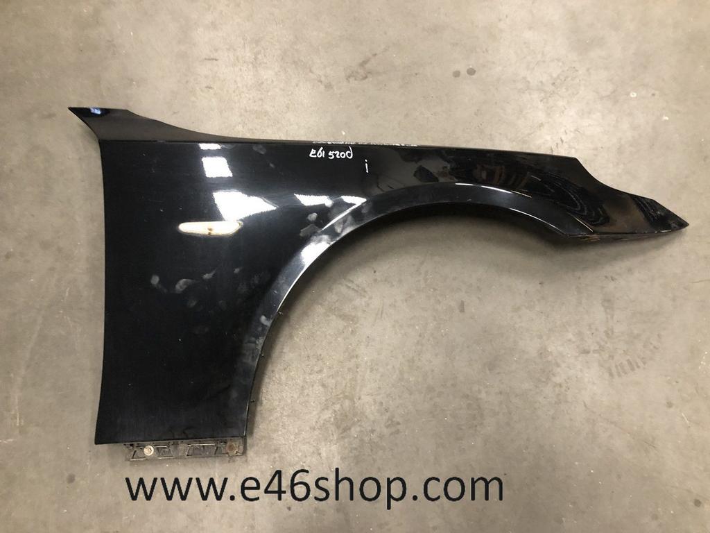 VOORSPATBORD BMW 5 SERIE E60 E61 SCHWARZ 2 2006 RECHTS, Gebruikt, -, -, Ophalen of Verzenden