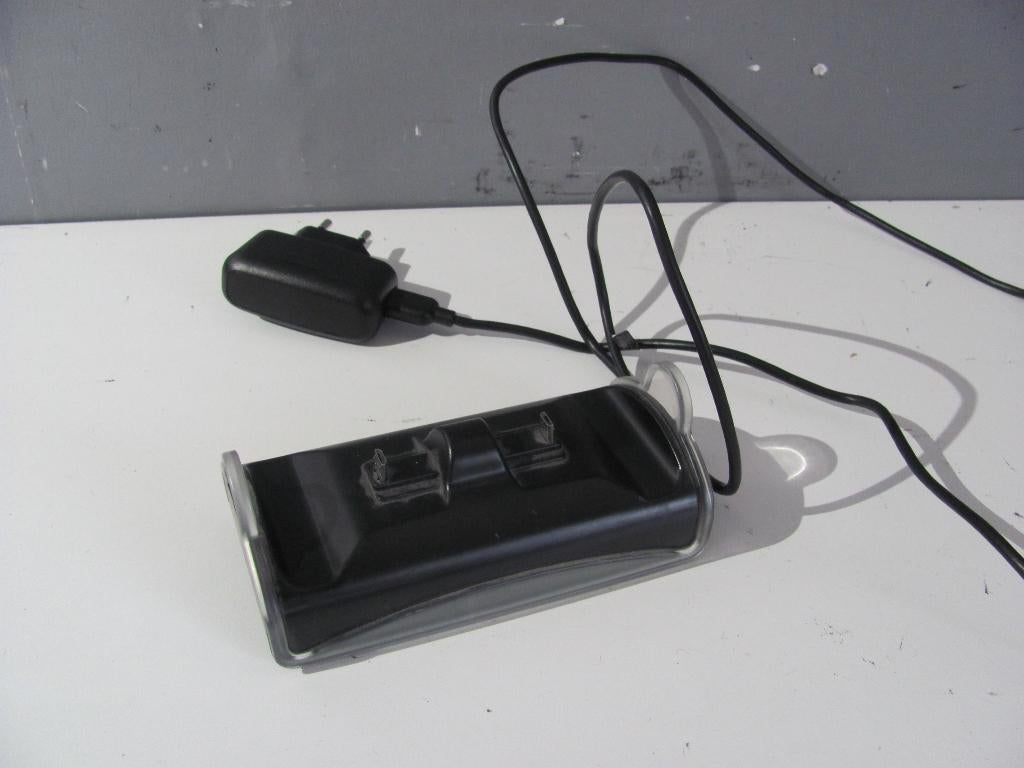 PS4 dual controller charge dock, Ophalen of Verzenden, Zo goed als nieuw, Voeding, Oplader of Kabel, PlayStation 4