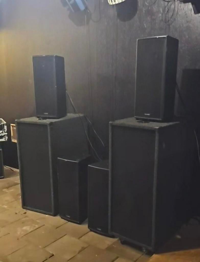 Grote PA set met speakers, subwoofers en mengpaneel, Ophalen, Gebruikt