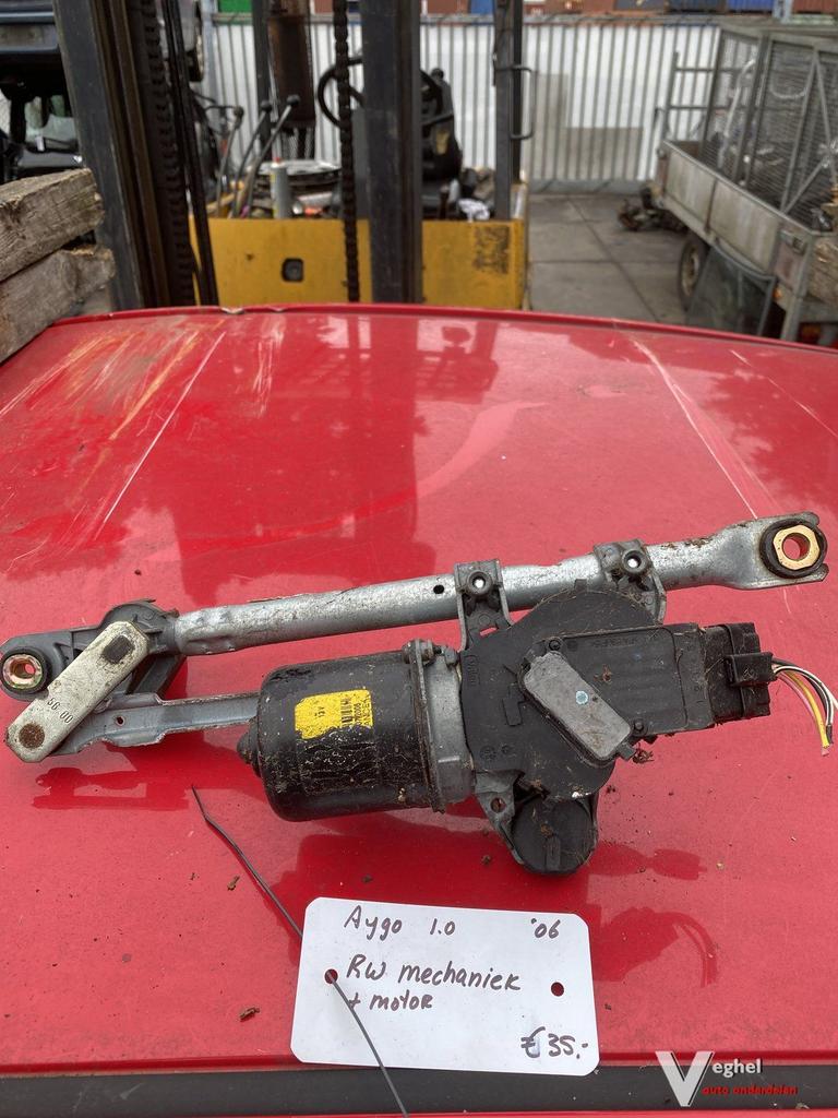 Toyota Aygo 2006 Ruitenwissermechaniek met motor