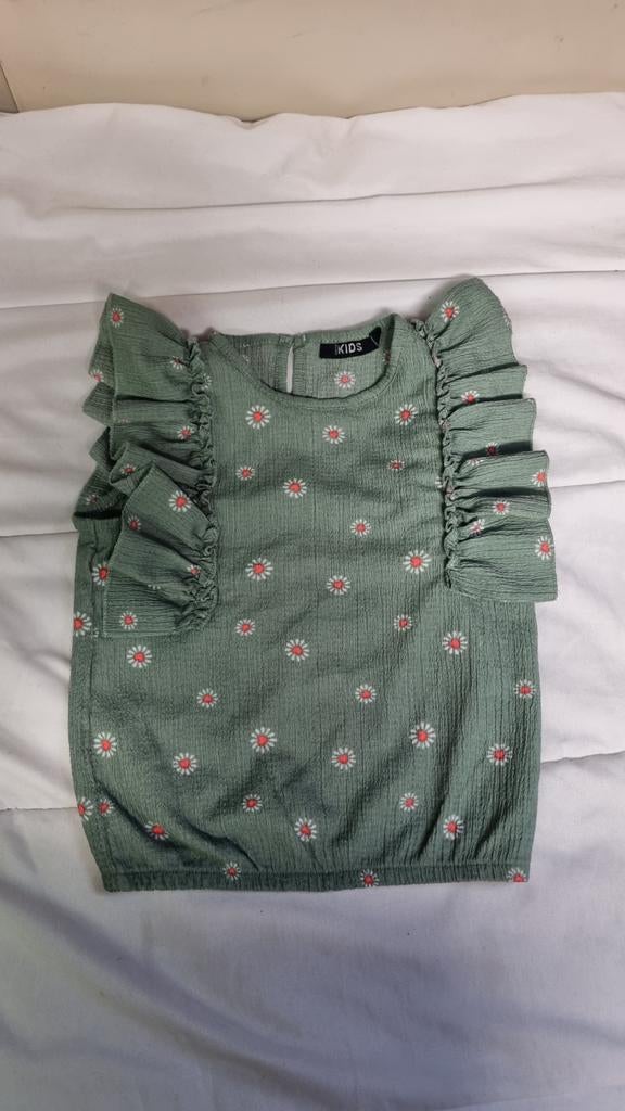 Groen zomershirtje met bloemetjes, maat 110/116, Kinderen en Baby's, Kinderkleding | Maat 110, Europe Kids, Meisje, Nieuw, Ophalen of Verzenden