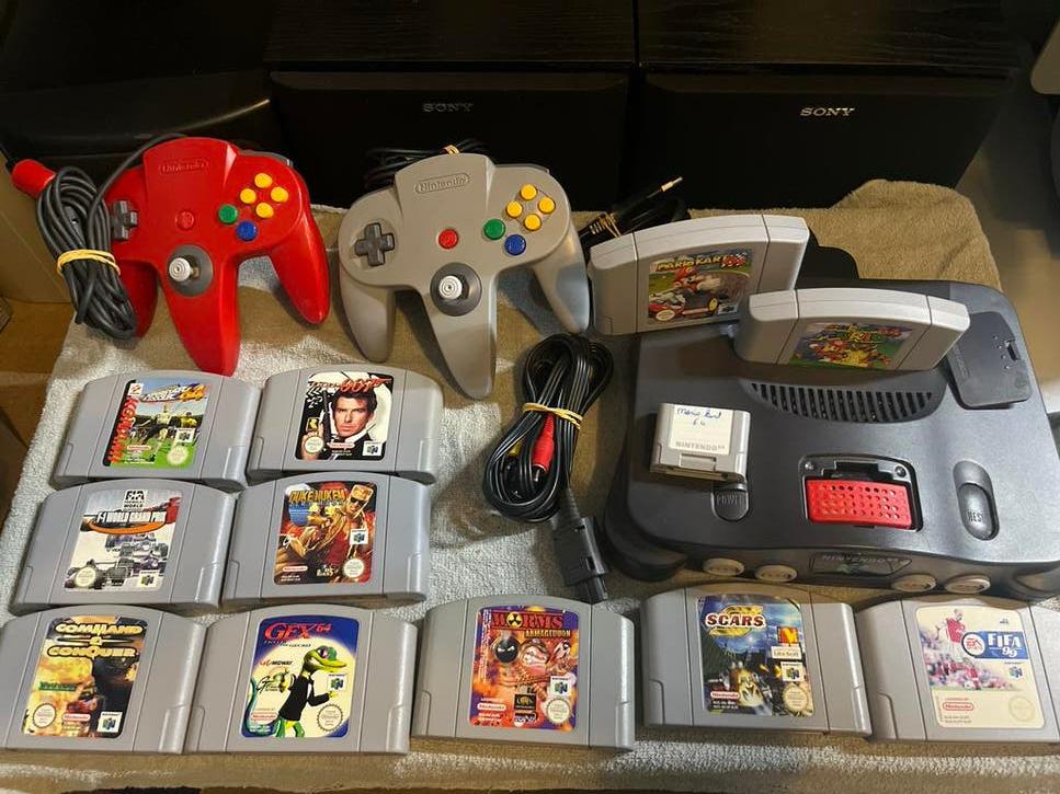 Nintendo 64 Console met 10 Spellen en 2 Controllers, Spelcomputers en Games, Games | Nintendo 64, Gebruikt, Avontuur en Actie
