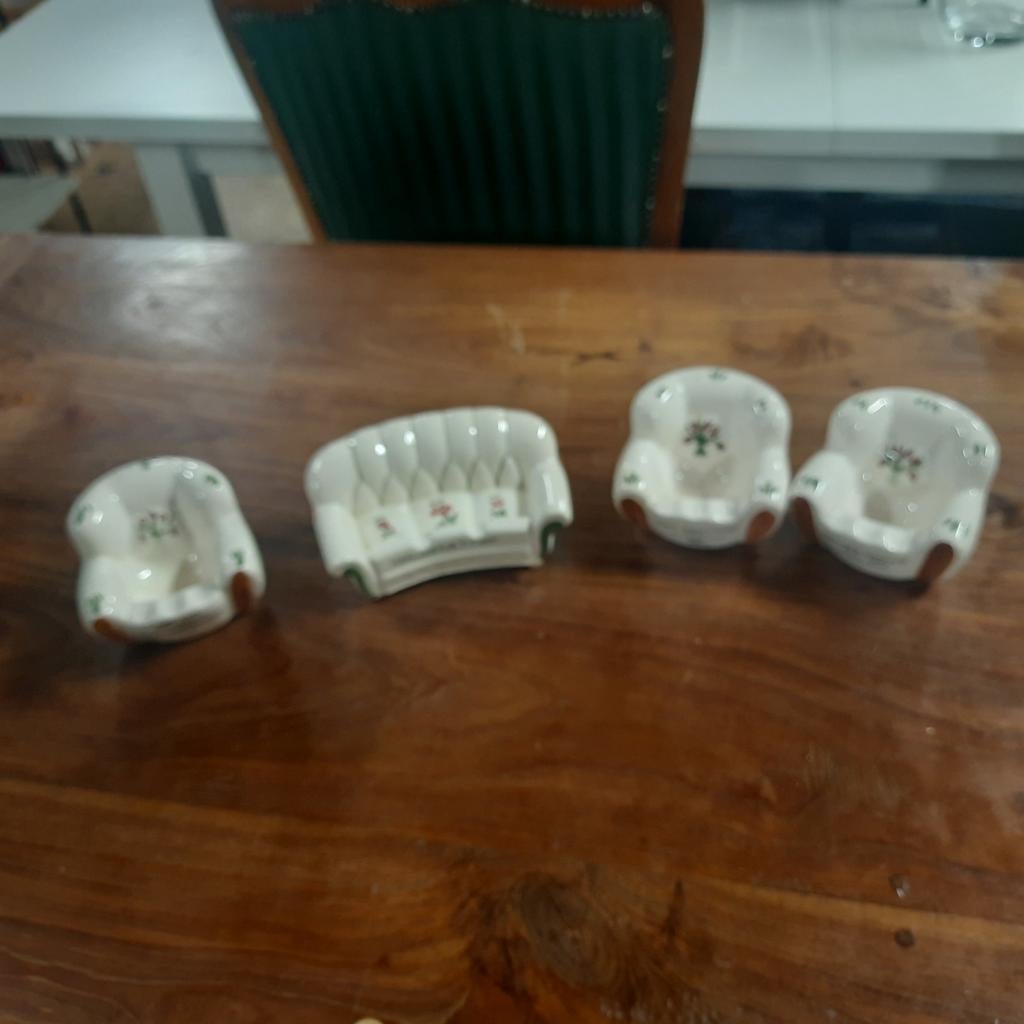 Vintage miniatuur reclame porseleinen meubels, Antiek en Kunst, Antiek | Woonaccessoires, Ophalen of Verzenden