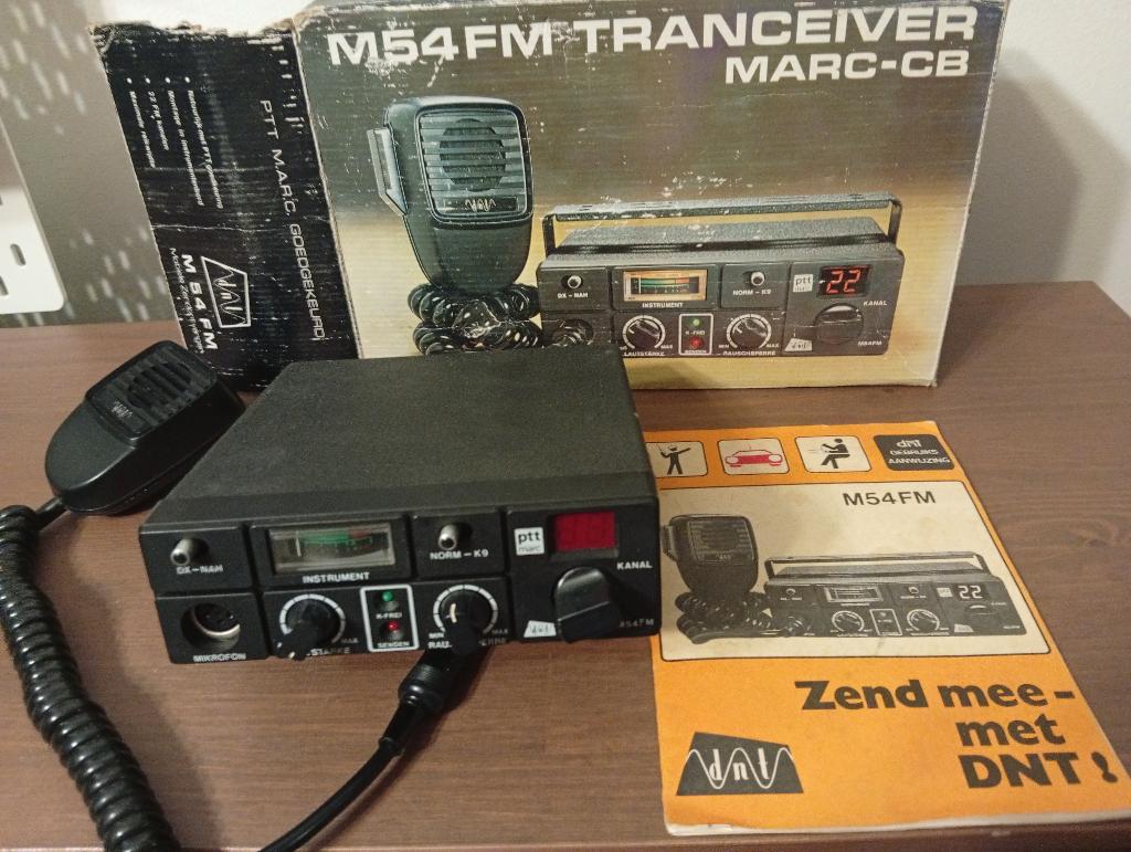 Dnt M54FM met orginele micro, snoer, doos Handleiding, Ophalen of Verzenden, Zo goed als nieuw, Zender en Ontvanger