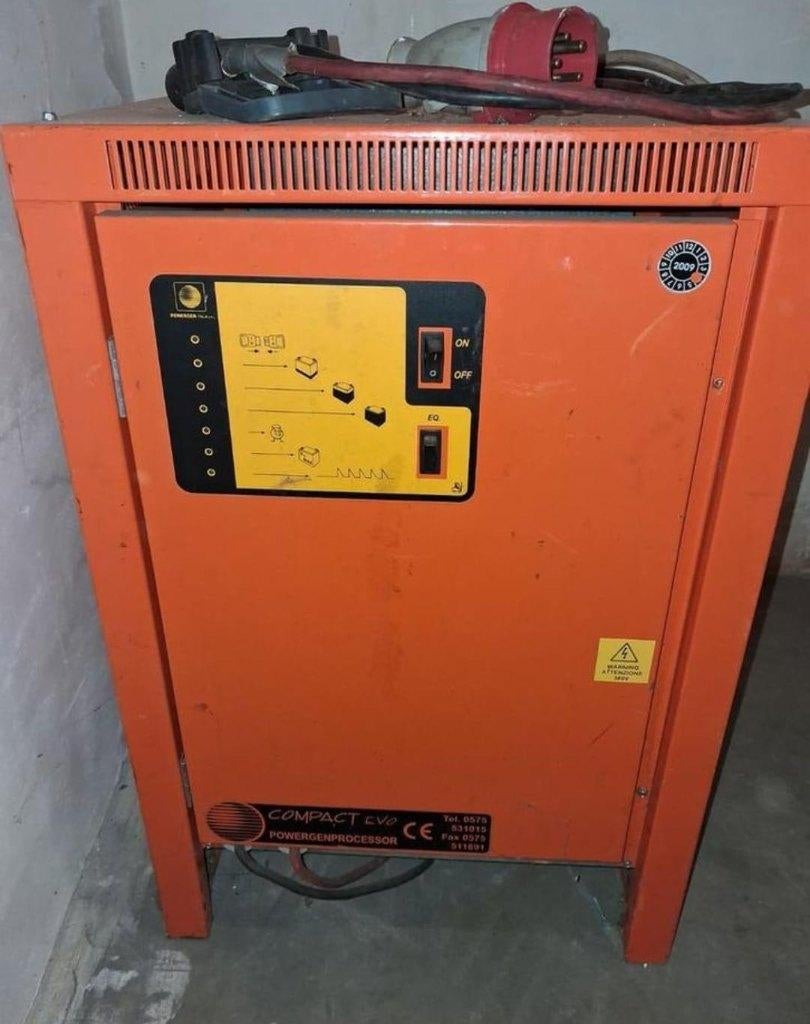 heftruck oplader, Ophalen of Verzenden, Gebruikt