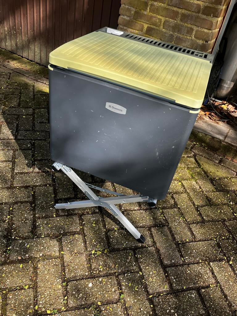 Dometic Kampeer Koelkast RC1700EGP - 12V/220V/Gas, 41L, Ophalen, Gebruikt, Koelbox, Elektrisch