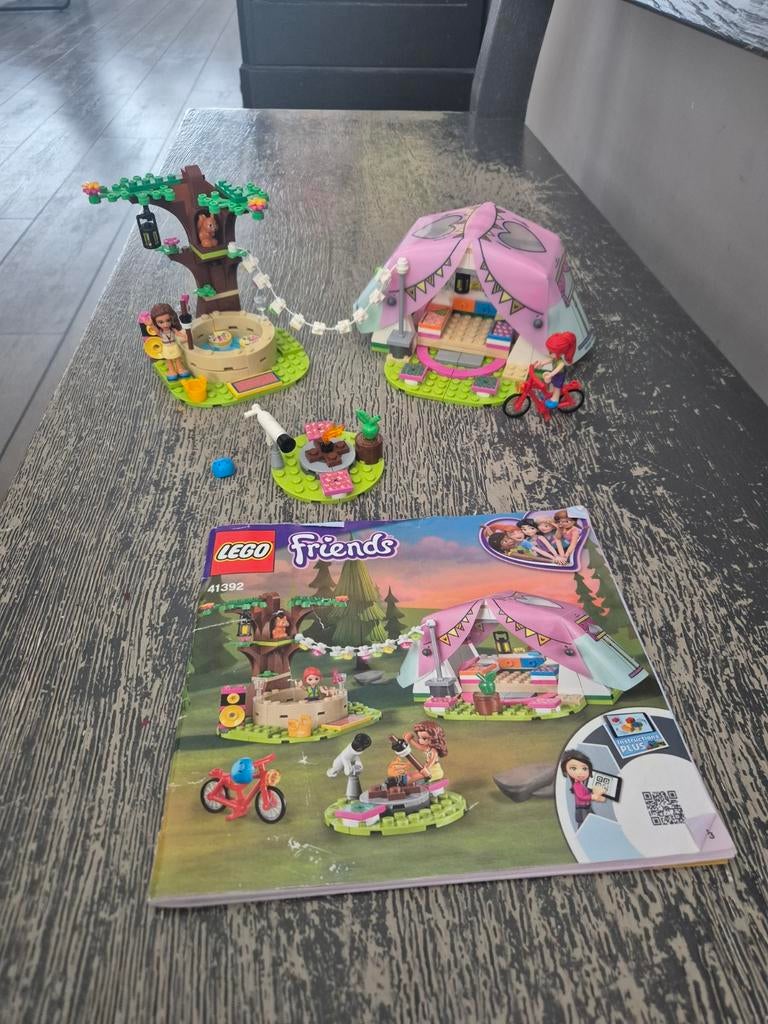 Lego Friends 41392: Glampeertent in de natuur (compleet), Kinderen en Baby's, Speelgoed | Duplo en Lego, Zo goed als nieuw, Lego