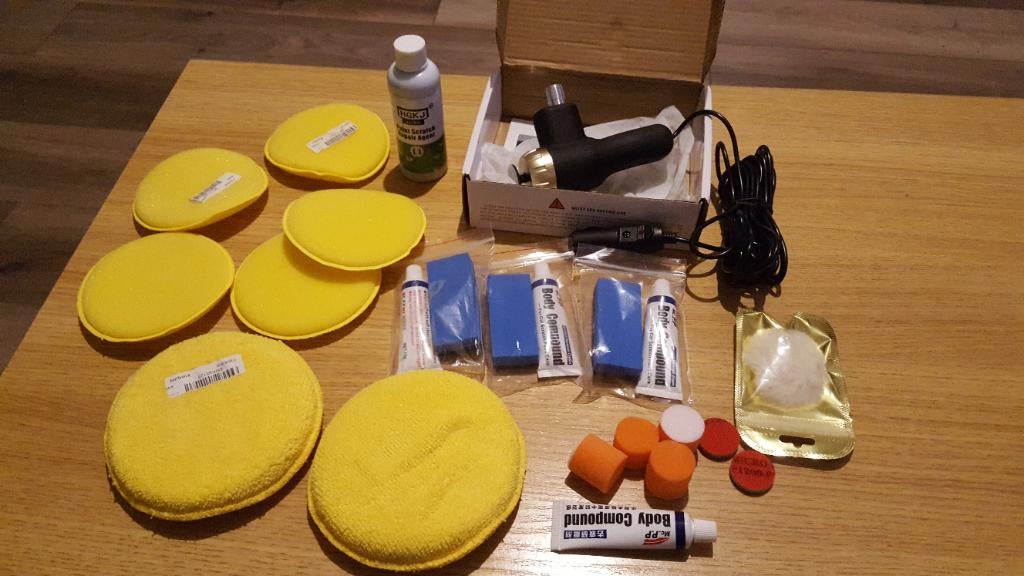 Polijstmachine mini 12v kras en plastic creme auto motor, Auto diversen, Ophalen of Verzenden