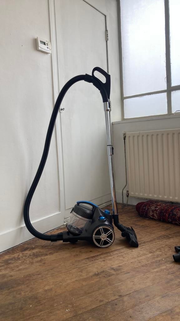 Koenic Cyclone vacuum cleaner, Ophalen, Zo goed als nieuw